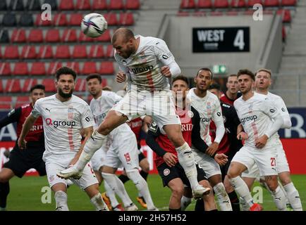 Wiesbaden, Germania. 7 novembre 2021. 07.11.2021, Brittan-Arena, Wiesbaden, GER, 3° campionato, Wehen-Wiesbaden vs FSV Zwickau, le normative DFL vietano qualsiasi utilizzo delle fotografie come sequenze di immagini e/o quasi-video. Nella foto Manfred Startke (Zwickau) Credit: dpa/Alamy Live News Foto Stock