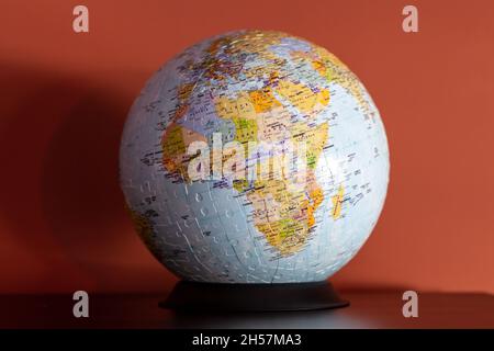 Globus di terra puzzle pezzi Foto Stock