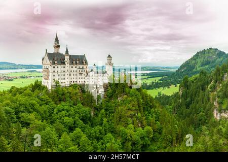 Splendida vista sul Neuschwanstein in Germania Foto Stock