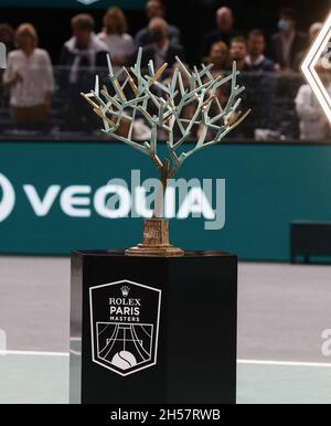 In azione durante la finale del Rolex Paris Masters 2021, partita tra Novak Djokovic (SRB) e Daniil Medvedev (RUS), ATP Tennis Masters 1000, presso l'Accorhotels Arena, il 07 2021 novembre a Parigi, Francia. Foto di Loic Baratoux/ABACAPRESS.COM Foto Stock