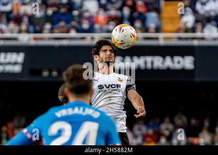 Valencia, Spagna. 7 novembre 2021. Goncalo Guedes di Valencia CF in azione durante la partita di calcio spagnola LaLiga tra Valencia CF e Atletico de Madrid allo Stadio Mestalla. Punteggio finale; Valencia 3:3 Atletico de Madrid. Credit: SOPA Images Limited/Alamy Live News Foto Stock