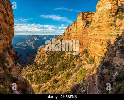 Vista panoramica sul Grand Canyon dal South Kaibab Trail, Arizona, USA Foto Stock