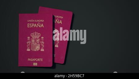 Passaporto spagnolo. Passaporto da paesi diversi con sfondi scuri rendering 3d. Foto Stock