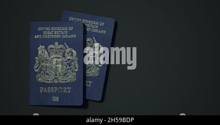 Passaporto britannico. Passaporto da paesi diversi con sfondi scuri rendering 3d. Foto Stock