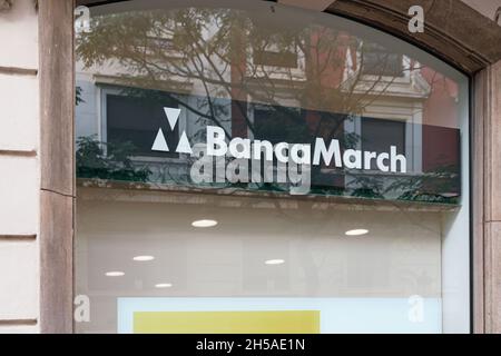 VALENCIA, SPAGNA - OTTOBRE 14, 2021: Banca March è una banca d'investimento spagnola e società di servizi finanziari Foto Stock