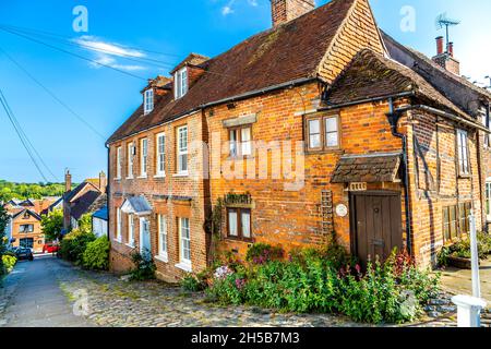 Cottage in mattoni a Arundel, West Sussex, Regno Unito Foto Stock