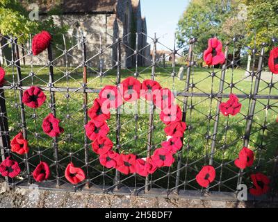 Upchurch, Kent, Regno Unito. 8 Nov 2021. Preparazione del ricordo visto in Upchurch, Kent. Credit: James Bell/Alamy Live News Foto Stock