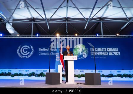 Glasgow, Scozia, Regno Unito. 8 novembre 2021. L'ex presidente americano Barack Obama ha tenuto un discorso ai delegati alla conferenza COP26 delle Nazioni Unite sui cambiamenti climatici che si terrà oggi a Glasgow. Iain Masterton/Alamy Live News. Foto Stock