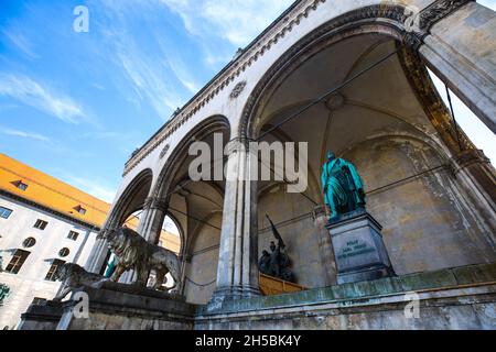 Feldherrnhalle a Monaco, edificio storico Foto Stock