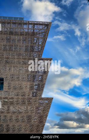 Washington, D.C. - 14 Ottobre 2021: Il Museo Nazionale Smithsonian di Storia e Cultura Africana americana sul National Mall. Foto Stock