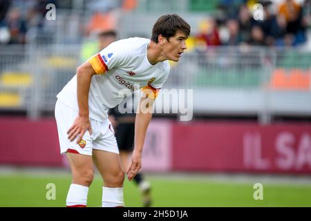 Venezia, Italia. 7 novembre 2021. Ritratto di Eldor Shomurodov di Roma durante il Venezia FC vs AS Roma, Campionato italiano di calcio A a Venezia, Italia, Novembre 07 2021 Credit: Agenzia indipendente di Foto/Alamy Live News Foto Stock