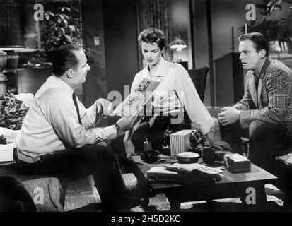 Keenan Wynn, Jane Russell, Ralph Meeker, on-set of the Film, 'The Fuzzy Pink nightgown', United Artists, 1957 Foto Stock