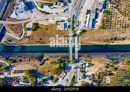 Korinth Kanal in Griechenland aus der Luft | Corinth Canal dall'alto Foto Stock