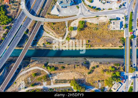 Korinth Kanal in Griechenland aus der Luft | Corinth Canal dall'alto Foto Stock