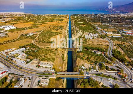 Korinth Kanal in Griechenland aus der Luft | Corinth Canal dall'alto Foto Stock