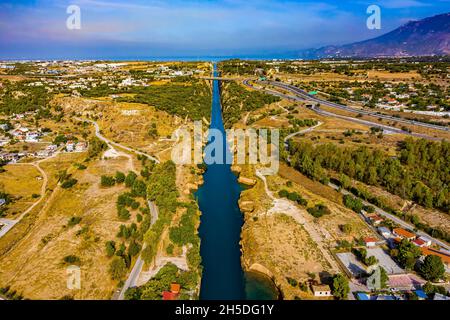 Korinth Kanal in Griechenland aus der Luft | Corinth Canal dall'alto Foto Stock