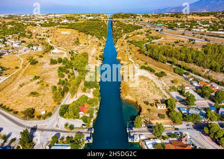 Korinth Kanal in Griechenland aus der Luft | Corinth Canal dall'alto Foto Stock