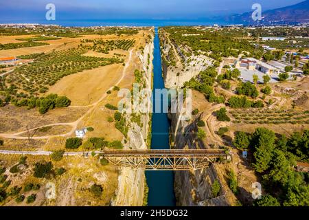 Korinth Kanal in Griechenland aus der Luft | Corinth Canal dall'alto Foto Stock