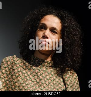 BFI Southbank, Londra, Regno Unito. 8 Nov 2021. Vinette Robinson sul palco di Mark Kermode in 3D. Foto di Credit: Julie Edwards/Alamy Live News Foto Stock