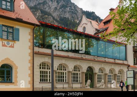 26 maggio 2019 Fussen, Germania - museo dei re bavaresi vicino a Neuschwanstein e al castello di Hohenschwangau Foto Stock