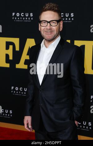 Los Angeles, Stati Uniti. 8 novembre 2021. LOS ANGELES, CALIFORNIA, USA - 08 NOVEMBRE: L'attore Kenneth Branagh arriva al Los Angeles Premiere of Focus Features' 'Belfast' tenuto presso l'Academy Museum of Motion Pictures l'8 novembre 2021 a Los Angeles, California, Stati Uniti. (Foto di Xavier Collin/Image Press Agency) Credit: Image Press Agency/Alamy Live News Foto Stock