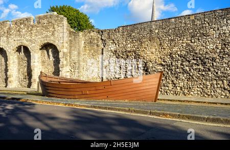 Replica medievale nave da carico, Western Esplanade, Southampton Hampshire Regno Unito Foto Stock