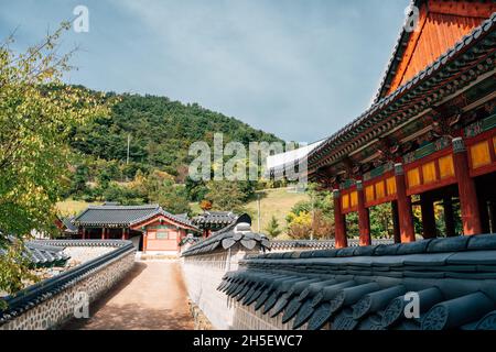 Sebyeonggwan Ufficio governativo architettura tradizionale coreana a Tongyeong, Corea Foto Stock