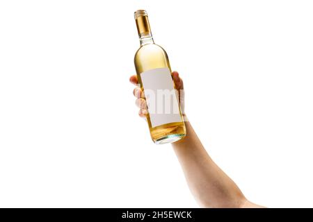 Immagine ritagliata di una bottiglia maschio di vino bianco isolato su sfondo bianco Foto Stock