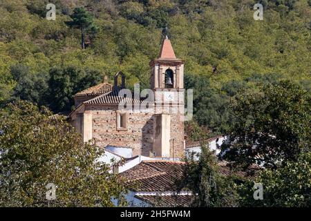 La chiesa di Santiago el Mayor, nella città di Castaño del Robledo, Sierra de Aracena, nelle montagne di Huelva Foto Stock