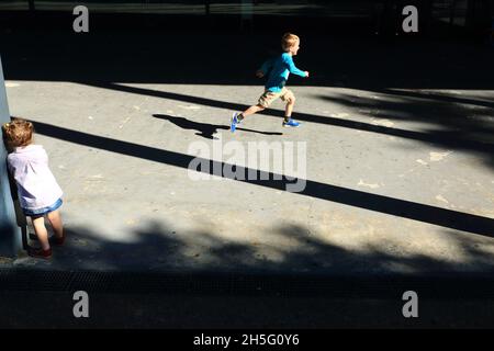 Partie de cache cache, Mouans Sartoux, Arriere Pays Grassois, 06, Alpes-Maritimes, PACA, Foto Stock