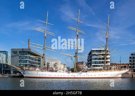 SCHULSCHIFF DEUTSCHLAND, una nave tedesca per l'allenamento a vela a pieno titolo, mantenuta come monumento storico e nave museo nel porto di Bremerhaven Foto Stock