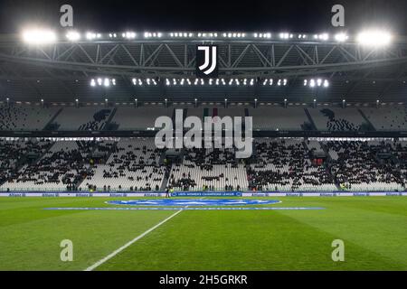 Torino, Italia. 9 novembre 2021. Stadio Allianz, 09.11.21 veduta interna dello Stadio Allianz a Torino Cristiano Mazzi/SPP Credit: SPP Sport Press Photo. /Alamy Live News Foto Stock