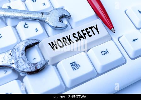 Testo che mostra Inspiration Work Safety. Politiche e procedure per la fotografia concettuale in atto per garantire la salute dei dipendenti Formattazione e compilazione online Foto Stock