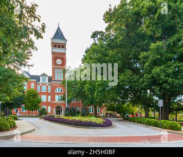 Clemson, SC - 17 settembre 2021: Tillman Hall nel campus della Clemson University Foto Stock