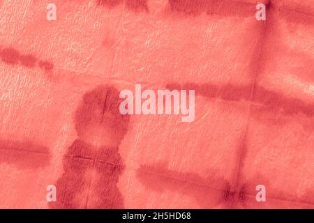 Stile colorato sporco. Strisce geometriche arancioni. Romantico sfondo astratto. Verniciatura a pennello. Tessuto Shibori. Camicia tie-dye. Cotone Hippie astratto. Bohem Foto Stock