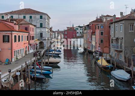 Canale Vena, Chioggia visto da Ponte di Vigo, Venezia, Italia Foto Stock