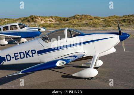 Aereo, campo aereo sulla duna, Isola di Helgoland, Schleswig-Holstein, Germania Foto Stock