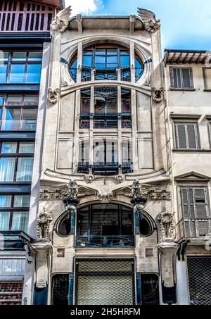 Casa-galleria Vichi, costruita all'inizio del 20th in stile Liberty, in via Borgo Ognissanti, centro di Firenze, regione Toscana, Italia Foto Stock