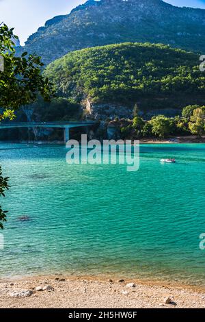 Cliffy Rocks Verdon gole vicino Galetas ponte, lago Sainte Croix, Provenza Alpi Côte Azzurra, Francia Foto Stock