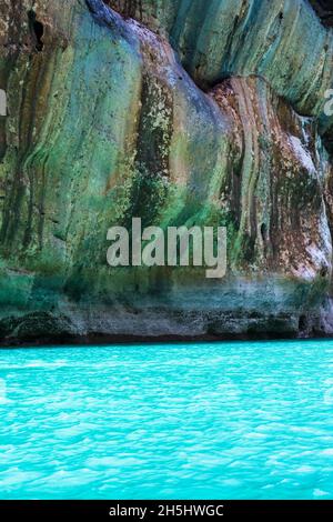 Cliffy Rocks Verdon gole vicino Galetas ponte, lago Sainte Croix, Provenza Alpi Côte Azzurra, Francia Foto Stock
