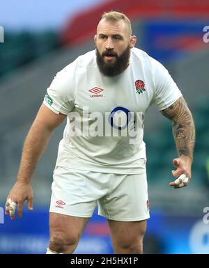 Foto del file datata 06-12-2020 del Joe Marler inglese durante la partita della Coppa delle nazioni d'autunno al Twickenham Stadium, Londra. L'Inghilterra non ha incontrato ulteriori battute d'arresto di Covid sulla scia del test positivo di Joe Marler che lo ha escluso dallo showdown di sabato con l'Australia. Data di emissione: Mercoledì 10 novembre 2021. Foto Stock