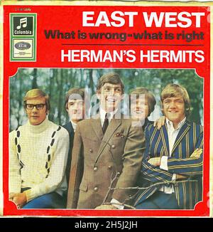 Copertina singola vintage - Herman's Hermits - East West - D - 1966 Foto Stock