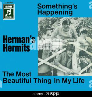 Copertina singola vintage - Herman's Hermits - Something's happening - D - 1969 Foto Stock