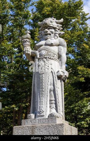 Socha Radegast, hora Radhost, Pustevny, Beskydy, Ceska republika / Pagan dio Radegast, Radhost collina, montagne Beskydy, repubblica Ceca Foto Stock