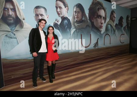 10 novembre 2021: TAL HYMANS (R) partecipazione alla Sydney Premiere of 'Dune' all'evento Cinemas George Street il 10 novembre 2021 a Sydney, NSW Australia (Credit Image: © Christopher Khoury/Australian Press Agency via ZUMA Wire) Foto Stock