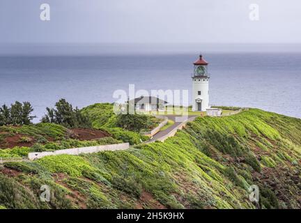 Il faro di Kilauea a Kilauea Point nel Kilauea Point National Wildlife Refuge; Kilauea, Kauai, Hawaii, Stati Uniti d'America Foto Stock