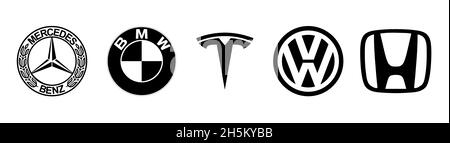 Kiev, UCRAINA - 15 novembre 2018: Collezione di logo di diversi marchi di automobili, tesla su bianco Illustrazione Vettoriale