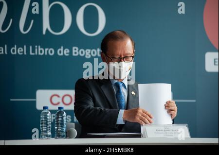 Choo Jong-Youn Ambasciatore per la repubblica di Corea del Sud in Colombia durante l'annuncio dell'invito del governo sudcoreano alla fiera internazionale del libro di Bogotà 'Filbo' il 10 novembre 2021 da parte del Ministero della Cultura della Colombia. Foto Stock