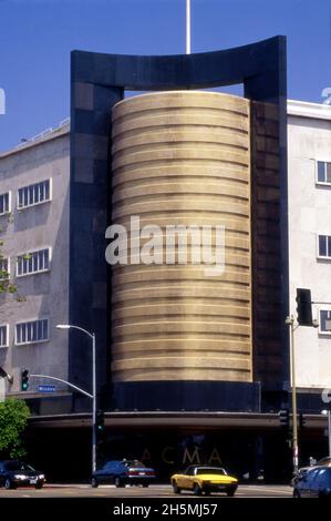 Prima di diventare l'Academy Museum of Motion Pictures, l'edificio dell'epoca art deco all'angolo tra Wilshire e Fairfax Boulevards a Los Angeles era originariamente un grande magazzino May Co. E poi serviva come spazio per uffici per il L.A. County Museum of Art Foto Stock