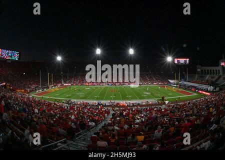 Panoramica generale del Los Angeles Memorial Coliseum durante una partita di football NCAA tra i Trojan della California meridionale e gli Utah Utes, Satu Foto Stock